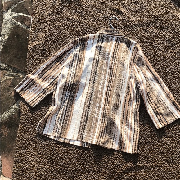 Blouse - Picture 2 of 3